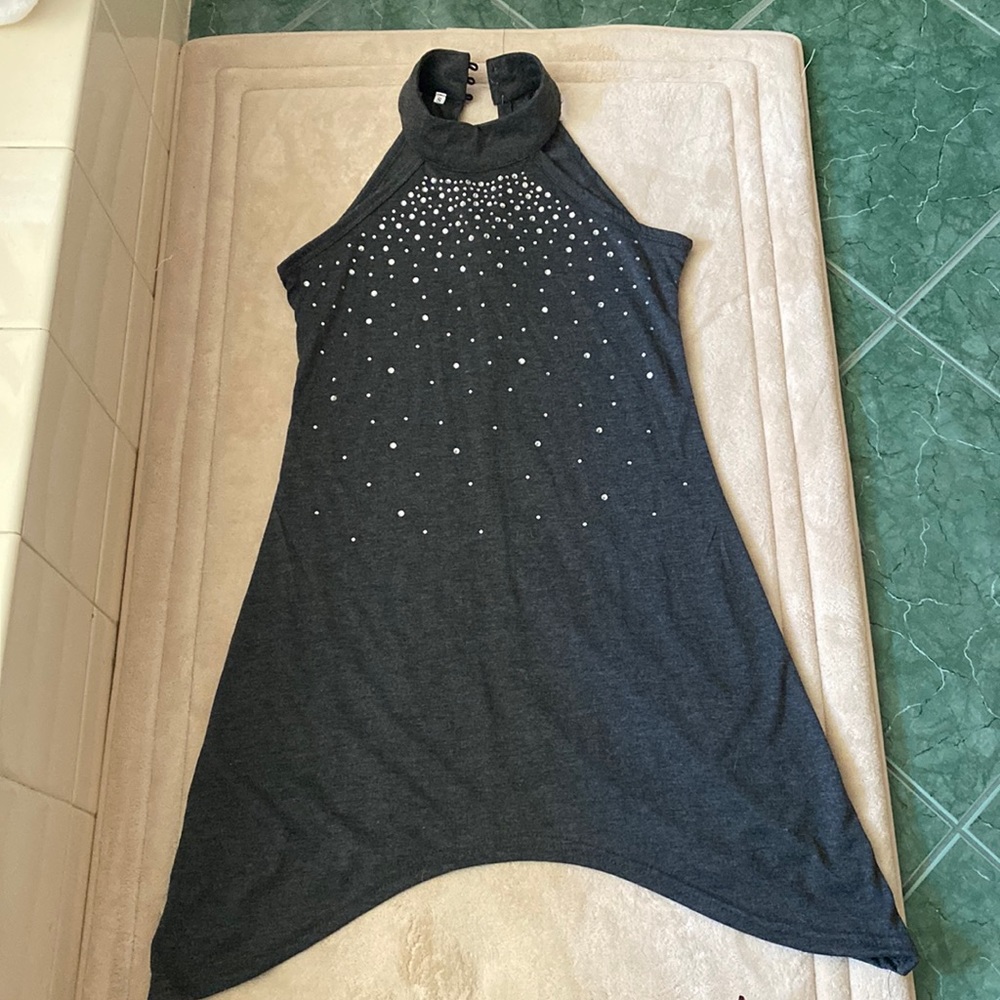 Dark gray flowy tank top